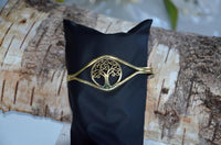 Load image into Gallery viewer, Messing Armreif antik golden oval Baum des Lebens rund verstellbarTribal Schmuck
