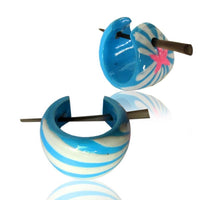Load image into Gallery viewer, hellblau Holzcreolen rosa weiß Pin-Ohrringe Pin-Creolen Stern Streifen Holz Horn Pin 16 mm
