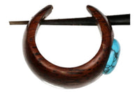 Load image into Gallery viewer, Holz Pin Creolen 14mm dunkelbraun Horn-Pin Ohrringe Türkis Inlay rund Handarbeit.
