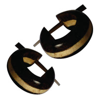 Load image into Gallery viewer, Ohrringe Buaya Holz Sonoholz kleine Creolen Pin- Stick
