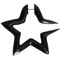 Load image into Gallery viewer, Tribal Fake Piercing, schwarzer, offener Stern, handgeschnitzt aus Büffelhorn, 1mm, Edelstahlbügel
