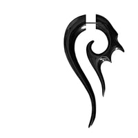 Load image into Gallery viewer, Tribal Horn Fake Piercing schwarz Spikes Spirale Buffalo 6 mm Ohrstecker Edelstahl Ohrring Organic
