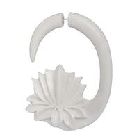 Cargar imagen en el visor de la galería, Fake Piercing Bone Edelstahl weiß Spiralen Sterne Spike Ohrstecker Ohrring
