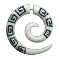Cargar imagen en el visor de la galería, Fake Piercing Bone Edelstahl weiß Spirale Zebra Wellen Zacken Ohrstecker Ohrring
