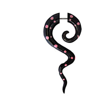 Load image into Gallery viewer, Fake Piercing, Horn Spirale mit langgezogener Spitze, schwarz mit pinken Punkten, Expander, Ohrhänger, Ohrstecker, Ohrring
