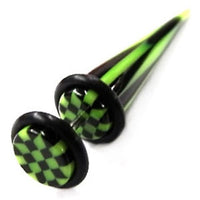 Load image into Gallery viewer, Fake Piercing Expander Zacken Schachbrett grün Dehnungsstab Straight Dehnstab Unisex Ohrstecker
