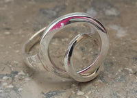 Cargar imagen en el visor de la galería, Silberring zwei Kreise ineinander schmal Ringe 925
