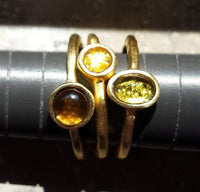 Cargar imagen en el visor de la galería, Set drei Silberringe matt vergoldet gehämmert Zirkonia
