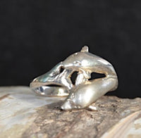 Cargar imagen en el visor de la galería, Ring Filigran Zwei Delphine 925er Sterling Silber
