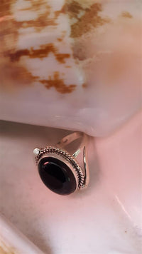 Load image into Gallery viewer, Silberringe Onyx Seil Bögen Kugeln oval 925 Sterling
