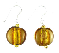 Load image into Gallery viewer, Glasohrringe, golden, rund, flach, 925er Sterlingsilber-Bügel, ca. 20 mm Ø, glänzend
