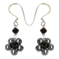 Load image into Gallery viewer, graublau dunkelrot Zuchtperlen Kristallperlen Ohrringe Blümchen 15 mm Perlen 925er Sterling Silber
