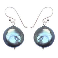 Load image into Gallery viewer, grün-lila schillernd Perlen Ohrringe rund Linse 925er Sterling Silber Perlenohrringe
