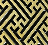 Cargar imagen en el visor de la galería, Piercing 38g Ohrgewicht Brass gold 8mm Kreis Labyrinth
