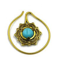 Cargar imagen en el visor de la galería, Piercing Ohrhänger Messing Lotus Spirale Türkis Stein
