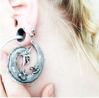 Cargar imagen en el visor de la galería, Piercing Ohrgewicht White Brass Drache Spirale Dehnschnecke
