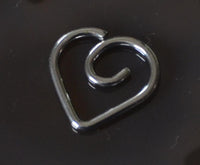 Load image into Gallery viewer, Spiral Herz Nostril Ohr Piercing Edelstahl Gold PVD
