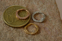 Cargar imagen en el visor de la galería, Segmentring Piercing Kristalle Edelstahl Gold PVD
