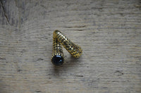 Load image into Gallery viewer, Piercing 23g Ohrgewicht Brass 5mm Tigerauge Schraube
