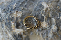 Cargar imagen en el visor de la galería, Septum Nasen Piercing Messing 1mm Seil Kordel gold
