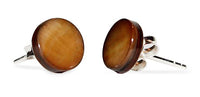 Load image into Gallery viewer, runde flache Perlmutt Ohrstecker in braun 8 mm Durchmesser 925er Sterling Silber

