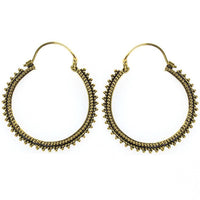 Cargar imagen en el visor de la galería, Ohrringe dunkel Punkte Dreiecke rund Messing Brass antik golden Tribal nickelfrei Schmuck Piercing
