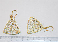 Load image into Gallery viewer, Ohrringe Dreieck Mandel Spiralen Messing antik golden Tribal Brass Ohrhänger nickelfrei Schmuck
