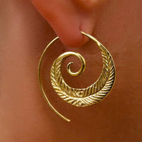 Cargar imagen en el visor de la galería, Spiralen Messing Ohrringe gold Nautilus Schnecke
