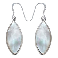 Load image into Gallery viewer, Perlmuttmuschelohrringe mandelförmige Perlmuttohrhänger 925er Sterlingsilber ca. 25 x 10mm
