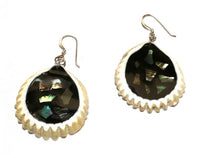 Load image into Gallery viewer, Muschelohrringe Silberohrringe Ohrringe Ohrhänger 925er Silber Perlmutt Harz Muschel Damen Schmuck
