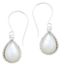 Load image into Gallery viewer, Silberohrhänger Tropfen 10 mm Perlmutt Seilrand 925 Sterlingsilber Ohrringe
