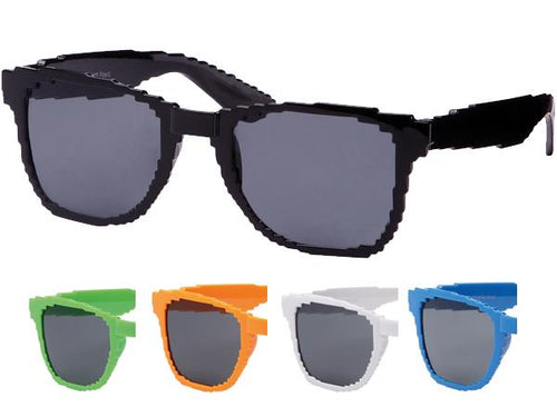 Five pairs of Sonnenbrille Nerdbrille kantig Party Brille bunt are shown: one large black pair above, four smaller below in green, orange, white, and blue. All have a retro pixel look, dark 400UV lenses, and are perfect as unisex party sunglasses.