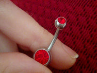 Load image into Gallery viewer, Bauchnabelpiercing Edelstahl silberfarben Stein rot in beiden Kugeln
