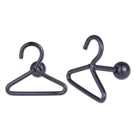Cargar imagen en el visor de la galería, Fake Piercing Expander schwarz Kleiderbügel Schaubverschluss Edelstahl
