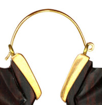 Load image into Gallery viewer, Ohrringe Holz Brass Bügel golden braun dunkelbraun Perlmutt Ohrhänger Schmuck
