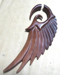 Load image into Gallery viewer, Fake Piercing Sawoholz Edelstahl handgeschnitzt groß braun rotbraun Dehner
