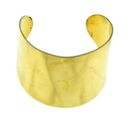 Load image into Gallery viewer, Messing Armreif gold 50mm breit verstellbar
