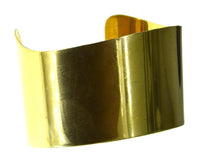 Load image into Gallery viewer, Messing Armreif antik gold Welle breit offen 46mm
