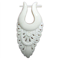 Load image into Gallery viewer, Bone Pin Creolen 63mm weiß Knochen Ohrringe Handarbeit verzierte Träne Schmuck - chic - net.de
