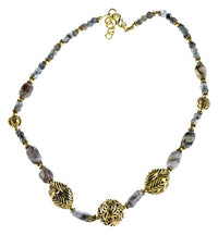 Cargar imagen en el visor de la galería, Brass Kette golden Rutilquarz verziert Perlen Raute oval rund Stanzmuster Kugel - chic - net.de
