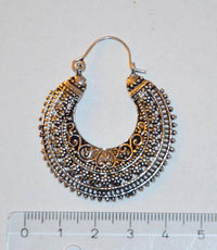 Cargar imagen en el visor de la galería, Brass Ohrringe Blumensichel silbern Messing - chic - net.de
