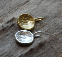 Load image into Gallery viewer, Anhänger Silber 925 vergoldet gebürstet Schale Rillen - chic-net.de
