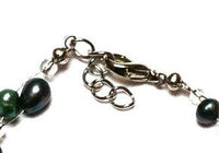 Load image into Gallery viewer, Armband grün metallic schwarz Perlen Glasperlen Edelstahl Damen Glitzer Schmuck verstellbar - chic-net.de
