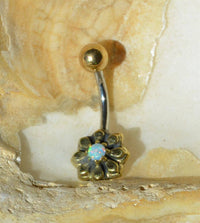 Load image into Gallery viewer, Bauchnabel Piercing Brass Edelstahl Sternblume Stein - chic-net.de
