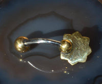 Load image into Gallery viewer, Bauchnabel Piercing Brass Edelstahl Sternblume Stein - chic-net.de
