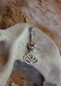 Load image into Gallery viewer, Bauchnabel Piercing Edelstahl Zirkonia silber Anhänger - chic-net.de
