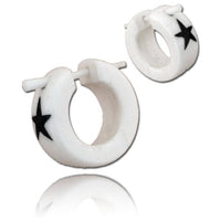 Load image into Gallery viewer, Bone Pin-Ohrringe handbemalt Stern schwarz weiß Pin-Creolen Holz Horn Pin 14 mm - chic-net.de

