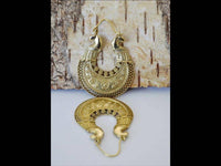 Load image into Gallery viewer, Brass Ohrringe goldfarben rund Ornament Blumen Muster Gitter Kugeln antik golden - chic-net.de
