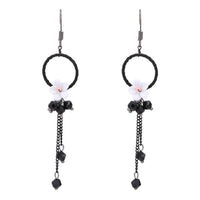 Load image into Gallery viewer, Brass Ohrringe silberfarben Kreis Stoff schwarz kleine Blume weiß Anhänger - chic-net.de
