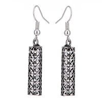 Cargar imagen en el visor de la galería, Brass Ohrringe silberfarben oxidiert Zylinder Form Kreise  + Zeichen - chic-net.de
